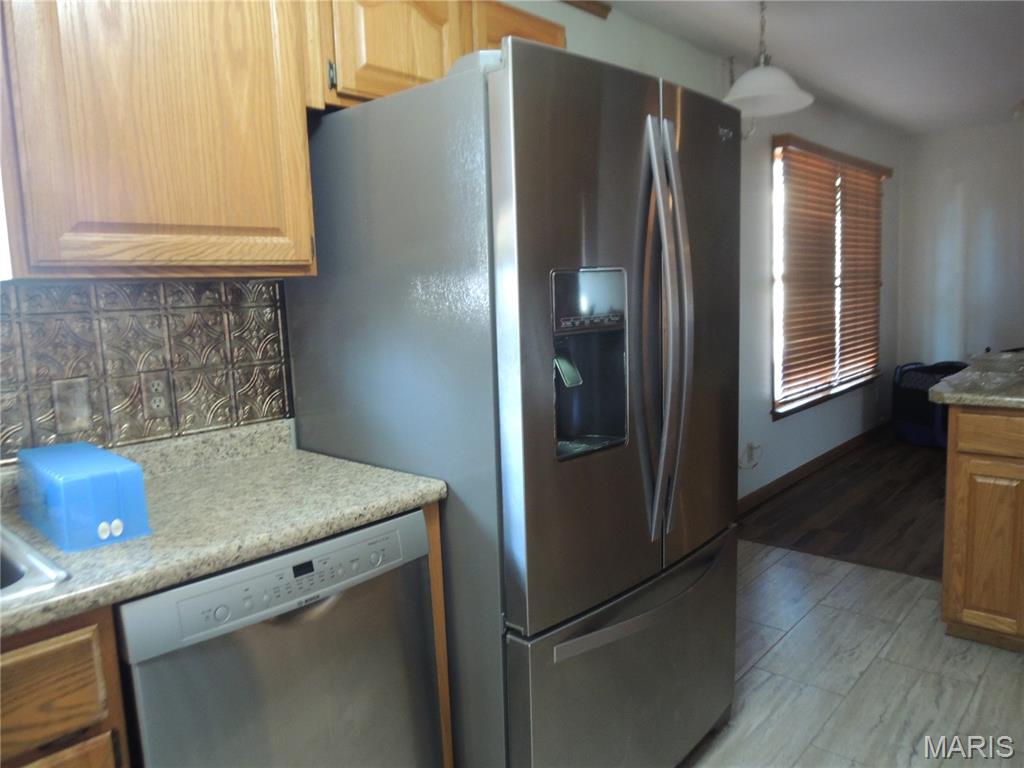 405 West Spring Street Greenville, IL 62246 - Photo 13 of 24