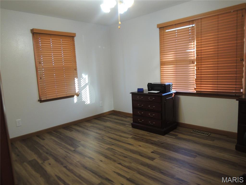 405 West Spring Street Greenville, IL 62246 - Photo 19 of 24