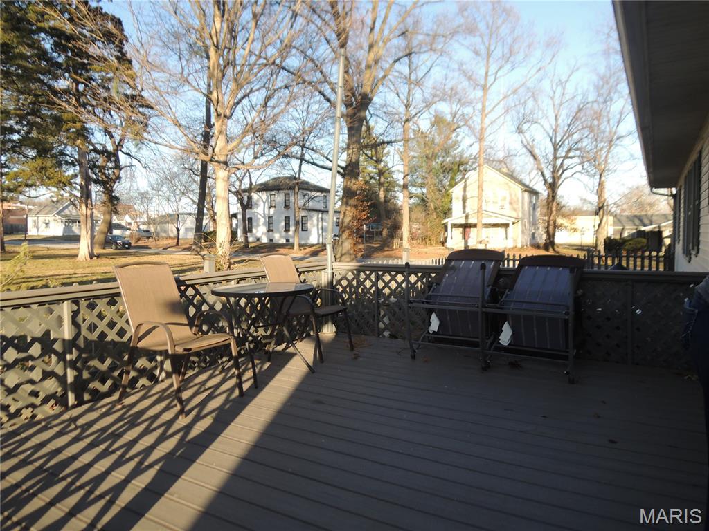 405 West Spring Street Greenville, IL 62246 - Photo 6 of 24