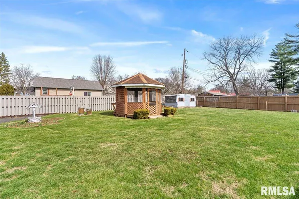 $175,000 | 139 Willow Road, Rochester, IL 62563