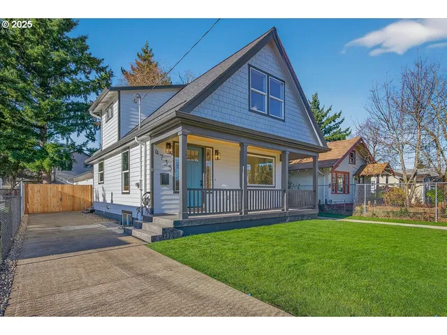 $899,900 | 4735 Southeast 59th Avenue, Portland, OR 97206