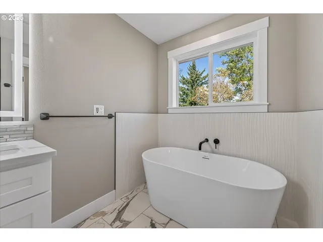 $899,900 | 4735 Southeast 59th Avenue, Portland, OR 97206