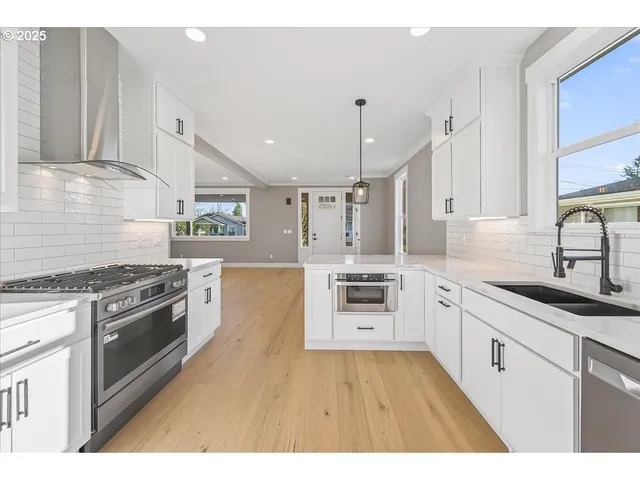 $899,900 | 4735 Southeast 59th Avenue, Portland, OR 97206