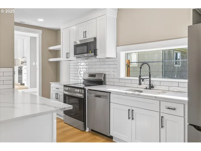 $899,900 | 4735 Southeast 59th Avenue, Portland, OR 97206