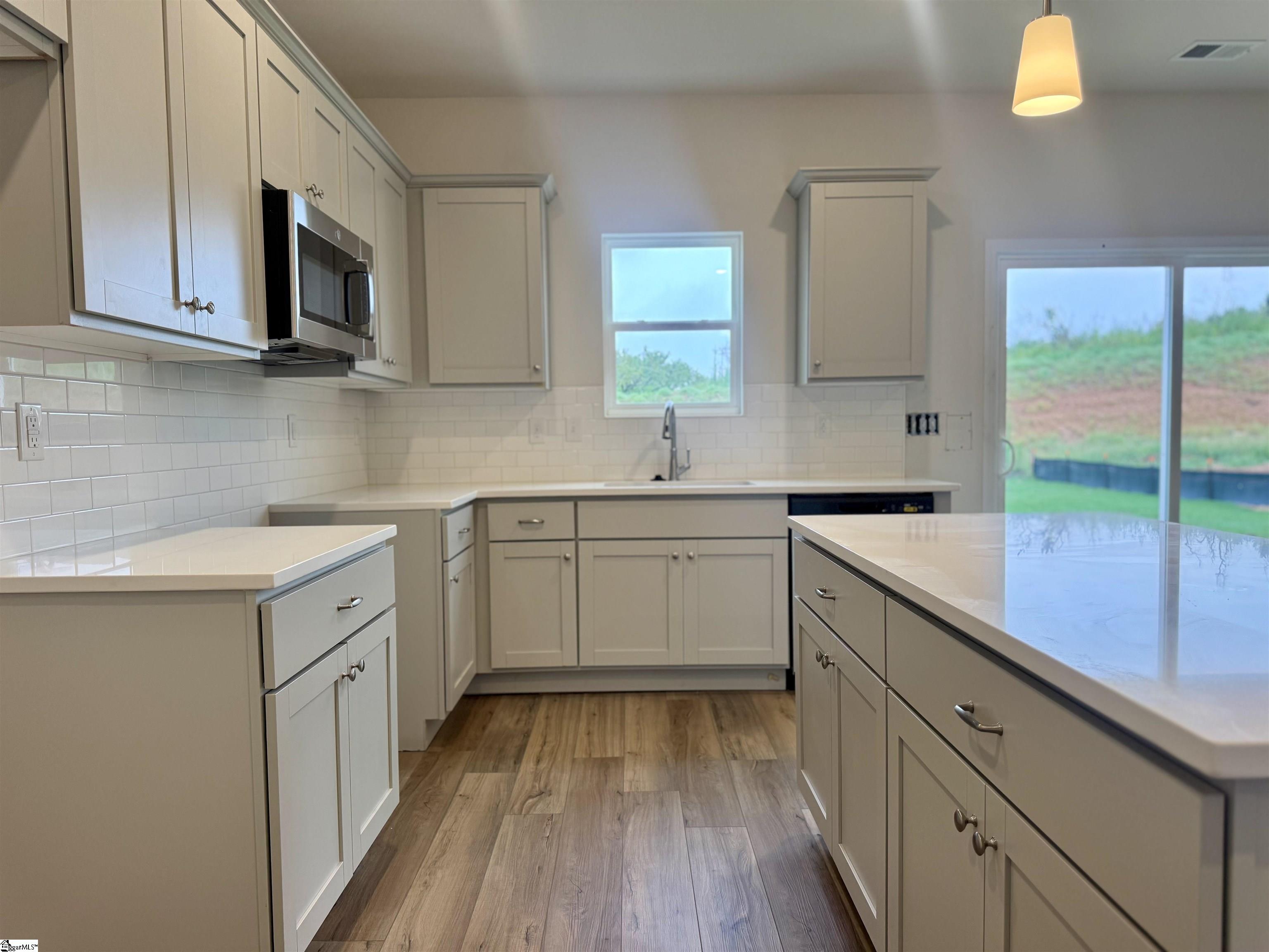 12102 Lansbury Drive Inman, SC 29349 - Photo 7 of 28