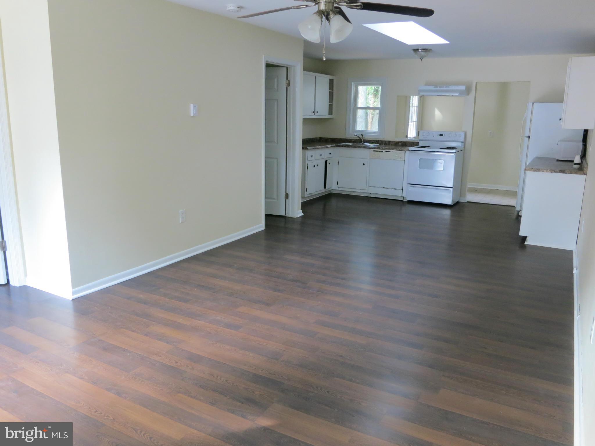 1706 Ridgely Road Edgewater, MD 21037 - Photo 18 of 28 Family Room
