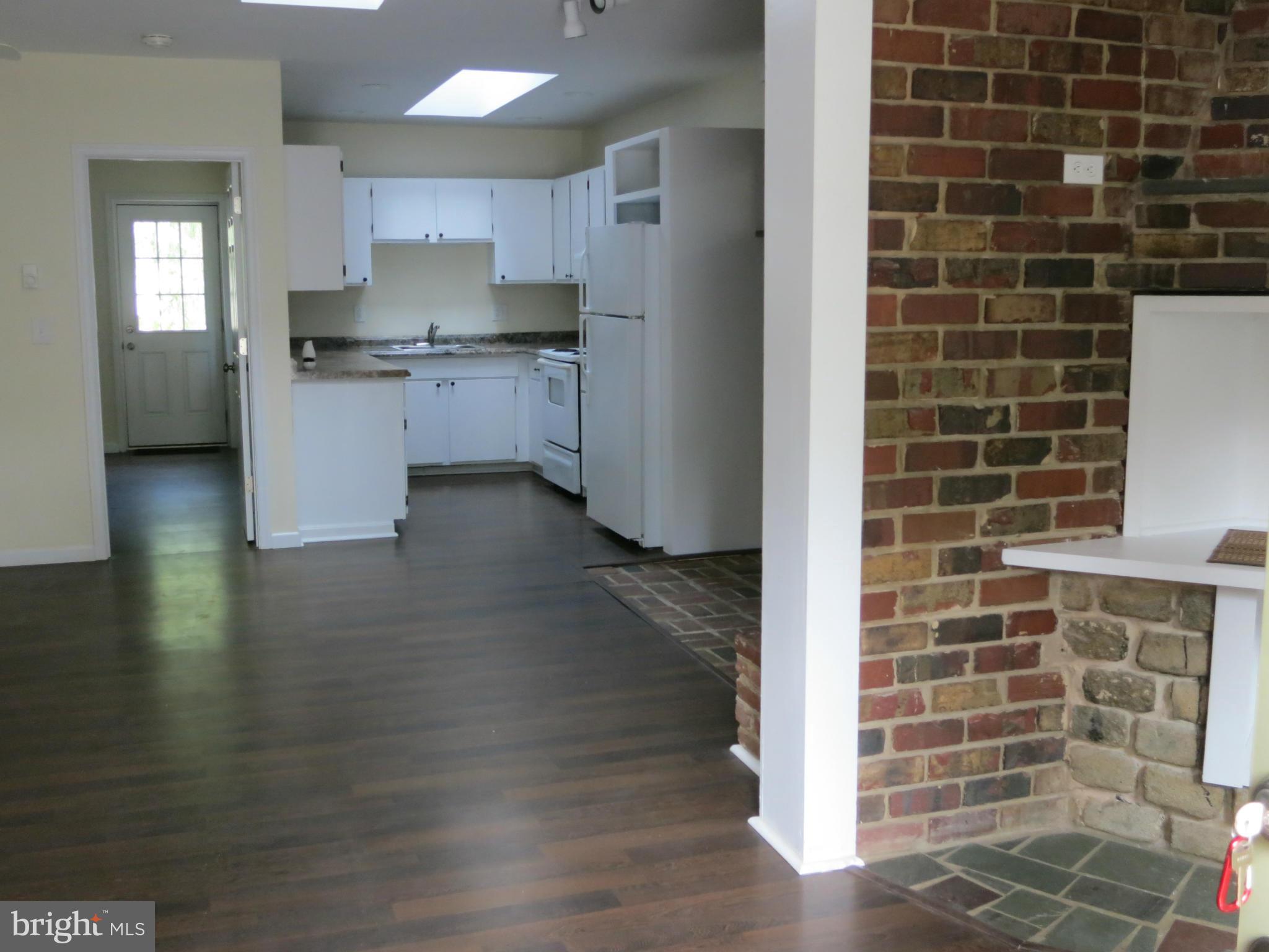 1706 Ridgely Road Edgewater, MD 21037 - Photo 7 of 28 Family Room