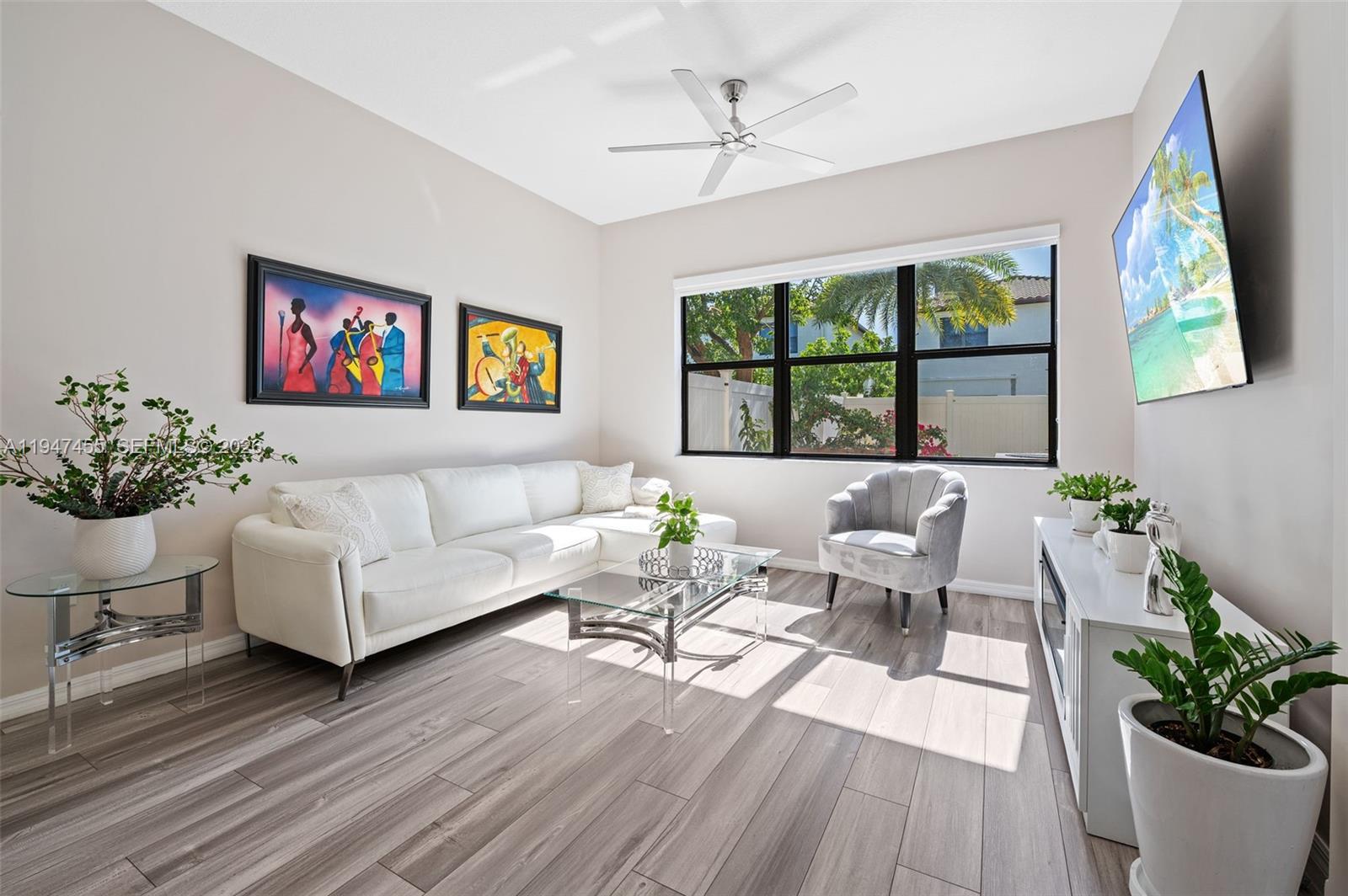 9088 Southwest 35th Street Miramar, FL 33025 - Photo 6 of 36