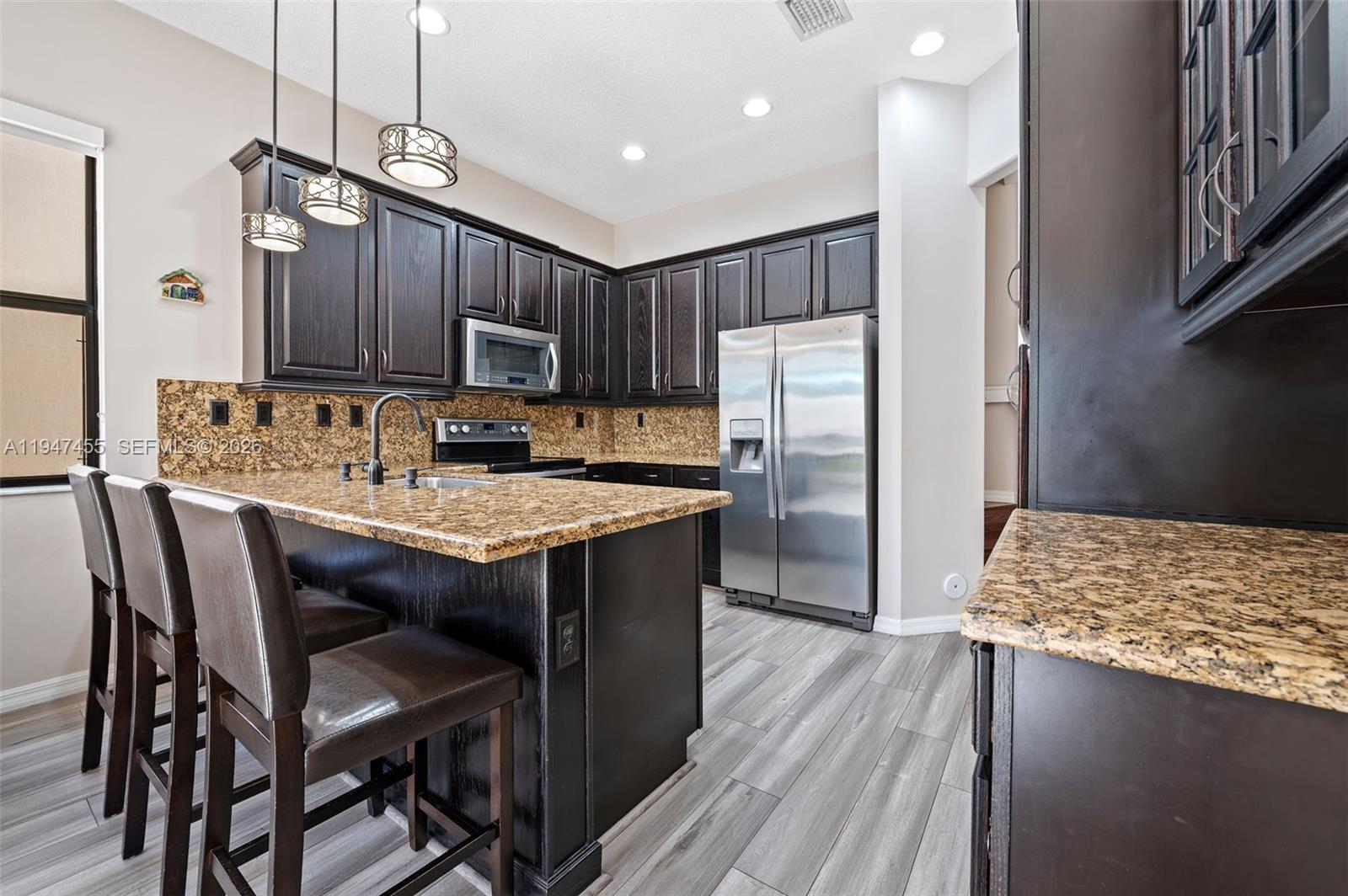 9088 Southwest 35th Street Miramar, FL 33025 - Photo 10 of 36