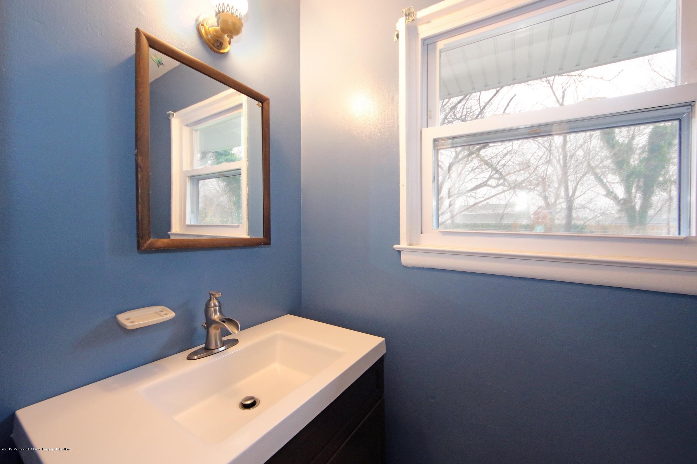 78 Salem Hill Road Howell, NJ 07731 - Photo 11 of 34 Powder Room