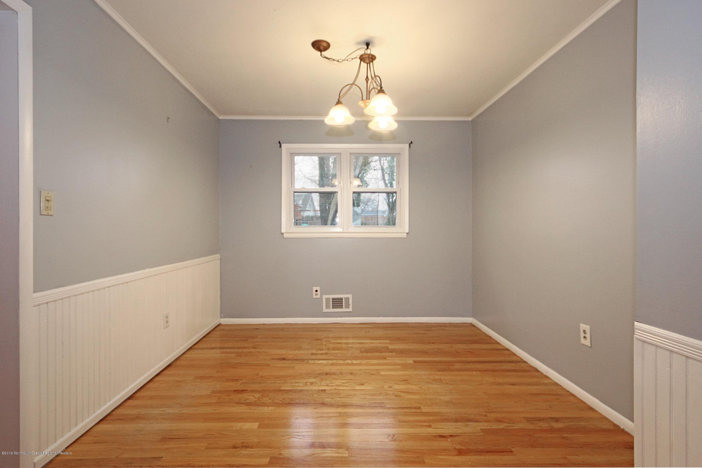 78 Salem Hill Road Howell, NJ 07731 - Photo 16 of 34 Decorative Wainscoting