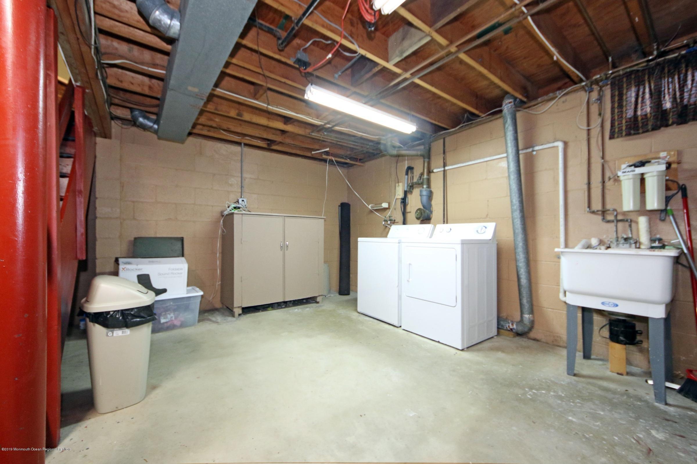 78 Salem Hill Road Howell, NJ 07731 - Photo 29 of 34 Laundry area