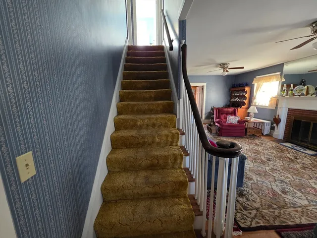 a view of entryway and hall