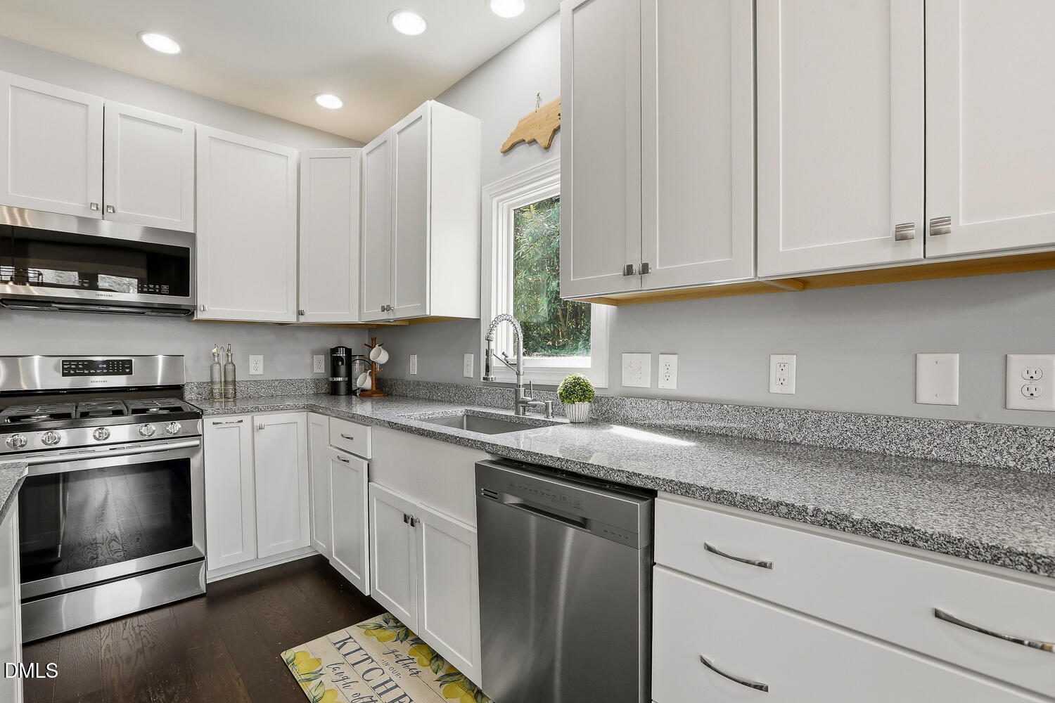 3005 Fownes Court Raleigh, NC 27613 - Photo 12 of 63 3005 Fownes Ct Raleigh NC-large-015-041-