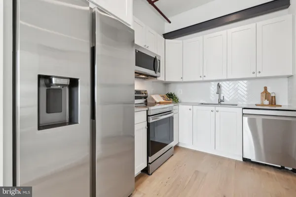 $2,625 | 901 King Street, Unit 305, Alexandria, VA 22314