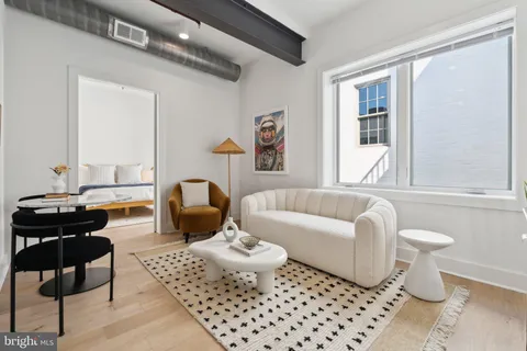 $2,625 | 901 King Street, Unit 305, Alexandria, VA 22314