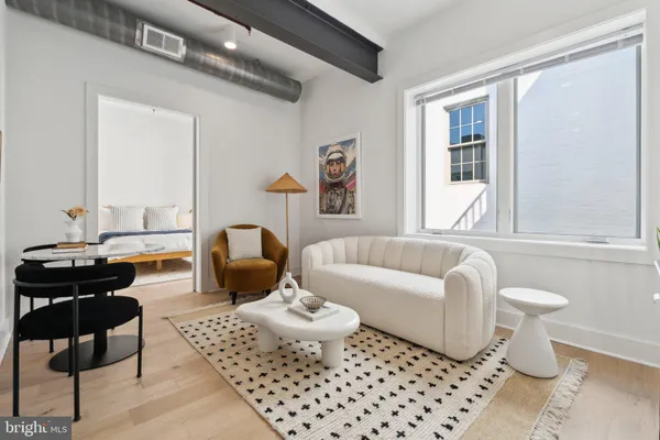 $2,625 | 901 King Street, Unit 305, Alexandria, VA 22314