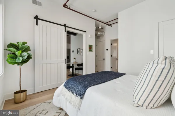 $2,625 | 901 King Street, Unit 305, Alexandria, VA 22314