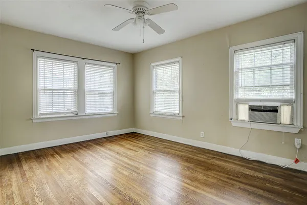 $1,325 | 1935 Richmond Avenue, Unit 1, Houston, TX 77098