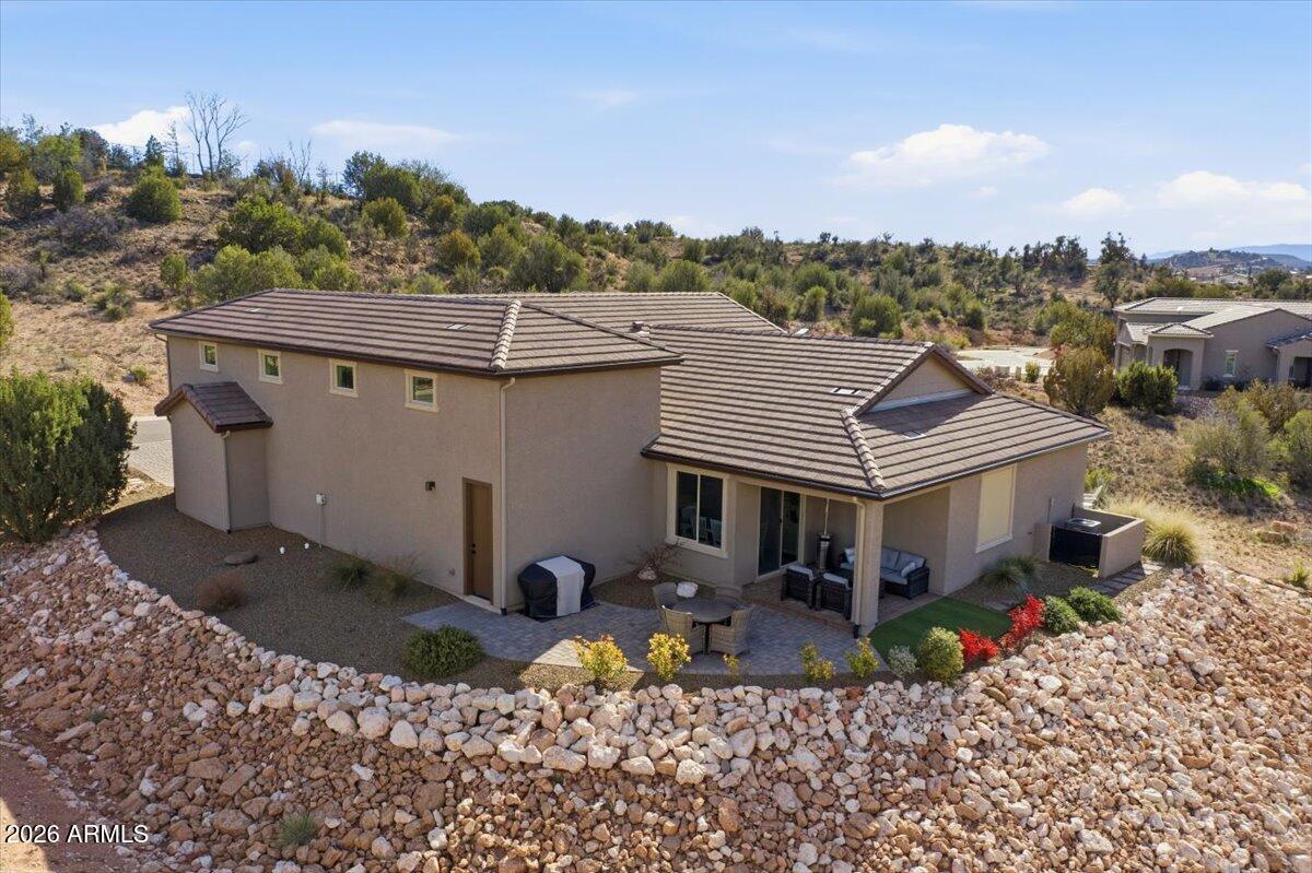 6150 North Stratford Court Rimrock, AZ 86335 - Photo 46 of 60 a view of a house with a patio