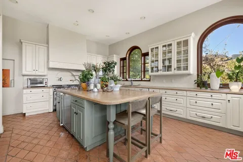 $5,495,000 | 1214 Beverly View Drive, Beverly Hills, CA 90210