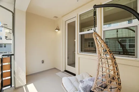 $878,000 | 2082 Mahuron Circle, San Jose, CA 95133