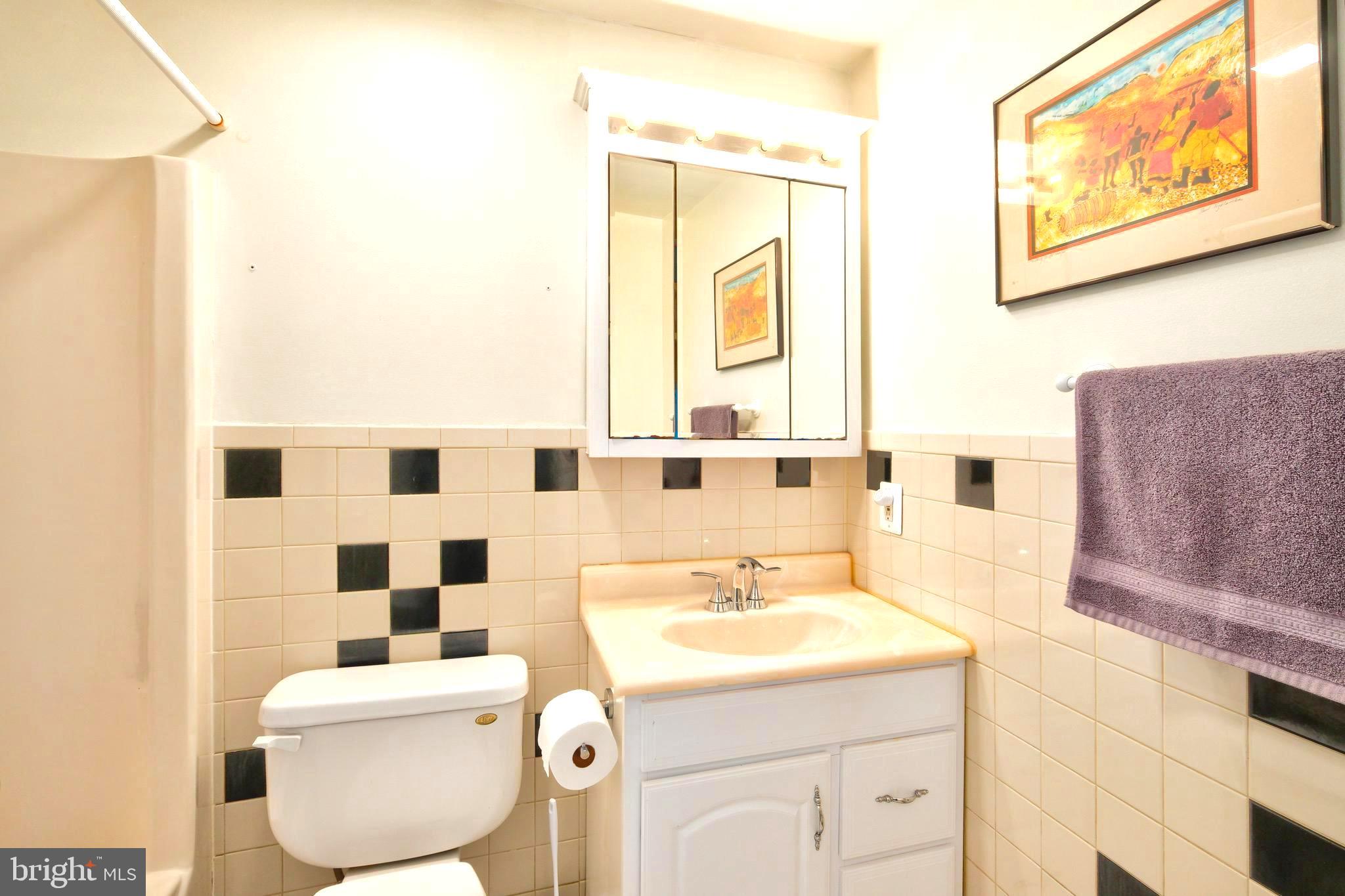 12718 Kahns Road Manassas, VA 20112 - Photo 12 of 37 Full Bath