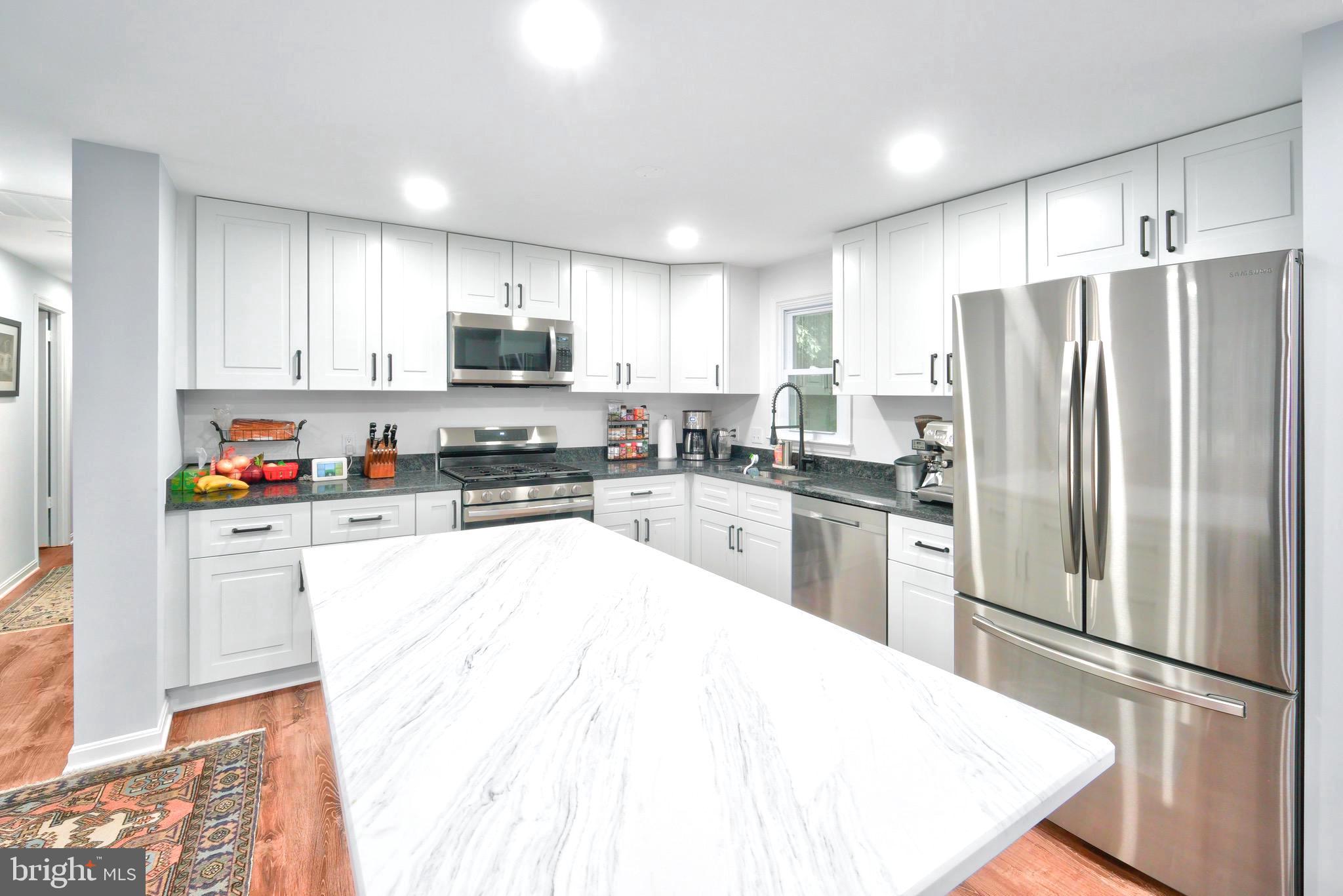 12718 Kahns Road Manassas, VA 20112 - Photo 2 of 37 Updated Kitchen