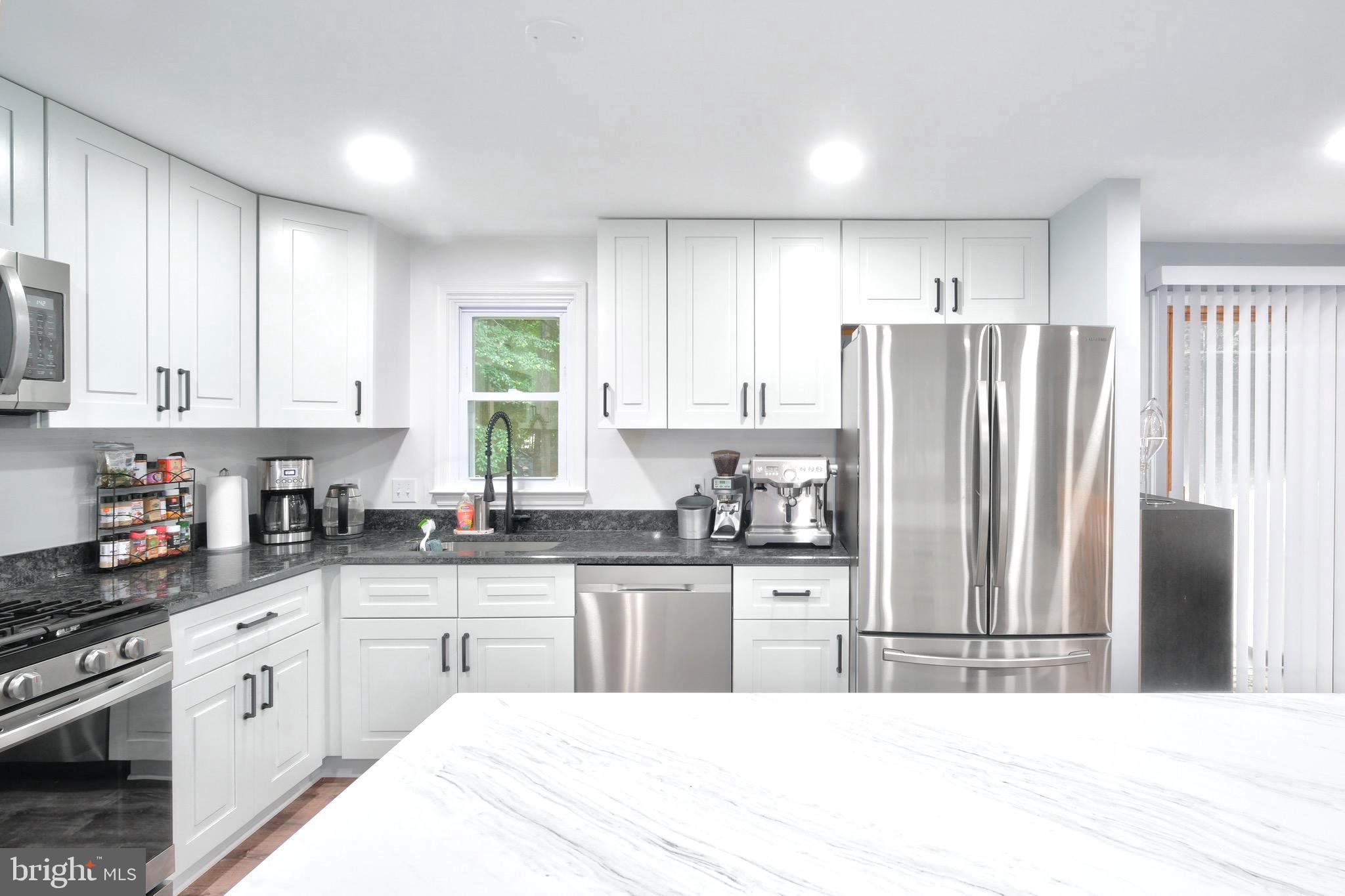 12718 Kahns Road Manassas, VA 20112 - Photo 3 of 37 Updated Appliances