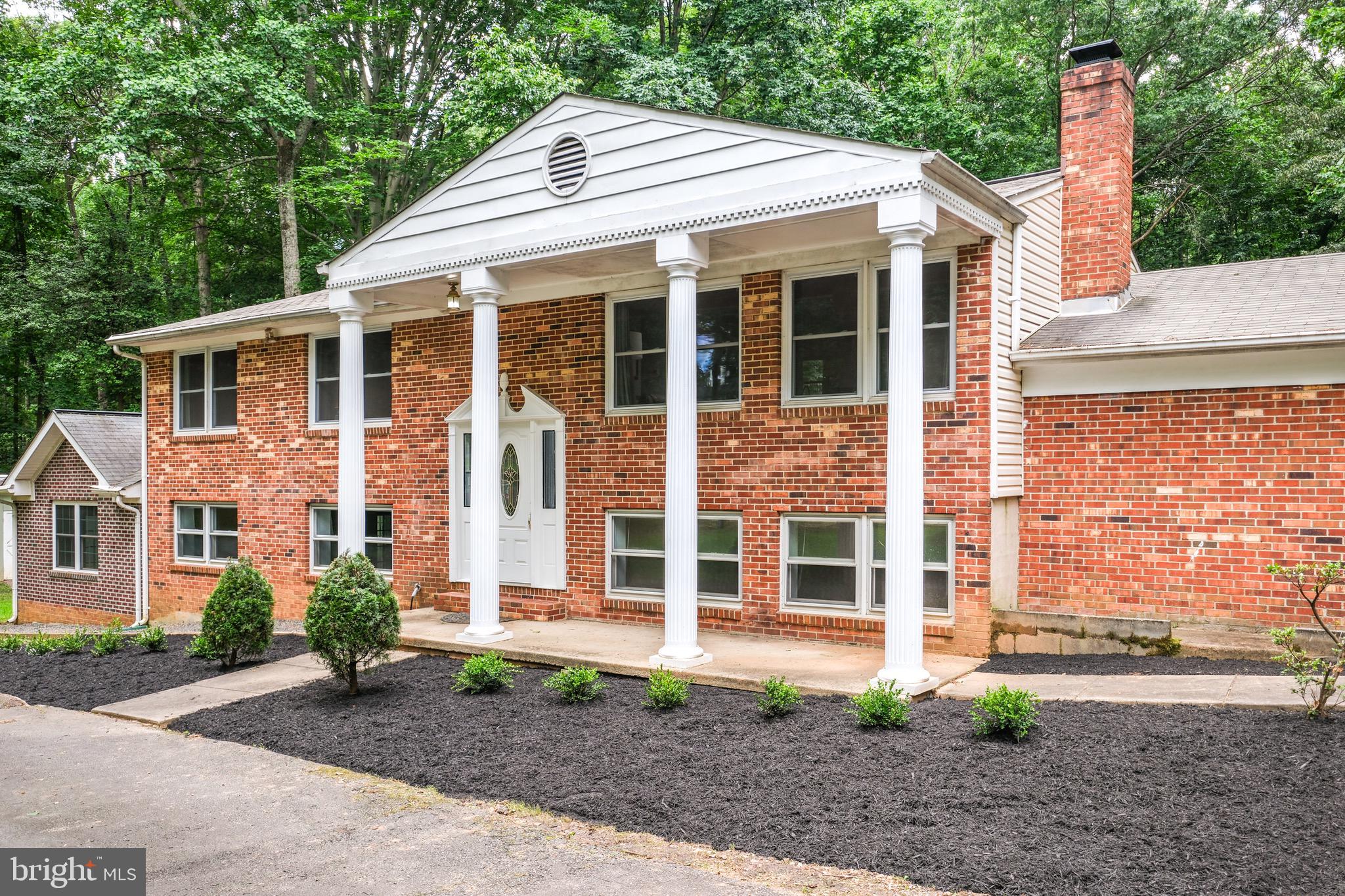 12718 Kahns Road Manassas, VA 20112 - Photo 31 of 37 Fresh Landscaping
