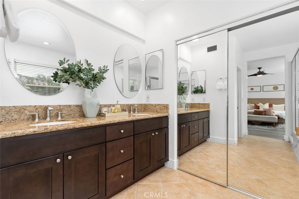 31 Dinuba Irvine, CA 92602 - Photo 26 of 67 Primary Bathroom