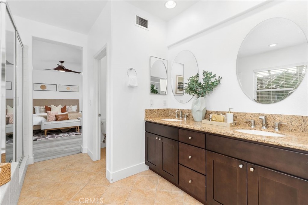31 Dinuba Irvine, CA 92602 - Photo 27 of 67 Primary Bathroom