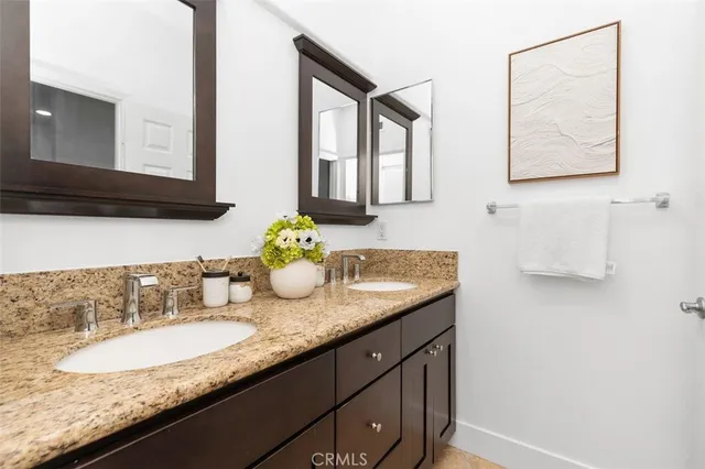 $2,048,800 | 31 Dinuba, Irvine, CA 92602