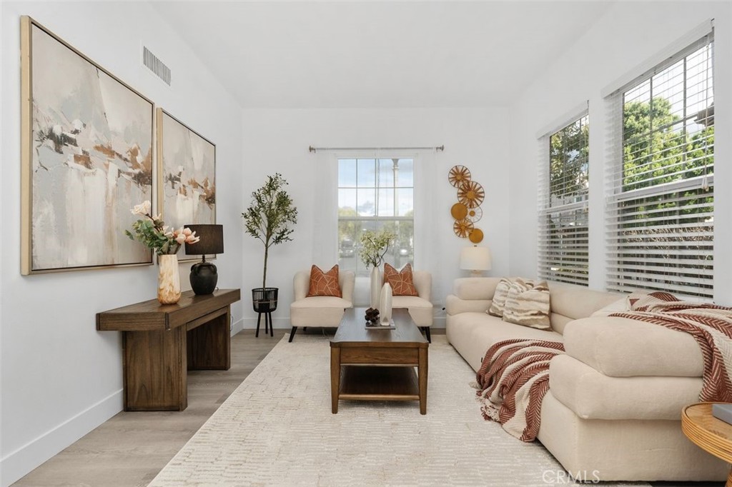 31 Dinuba Irvine, CA 92602 - Photo 5 of 67