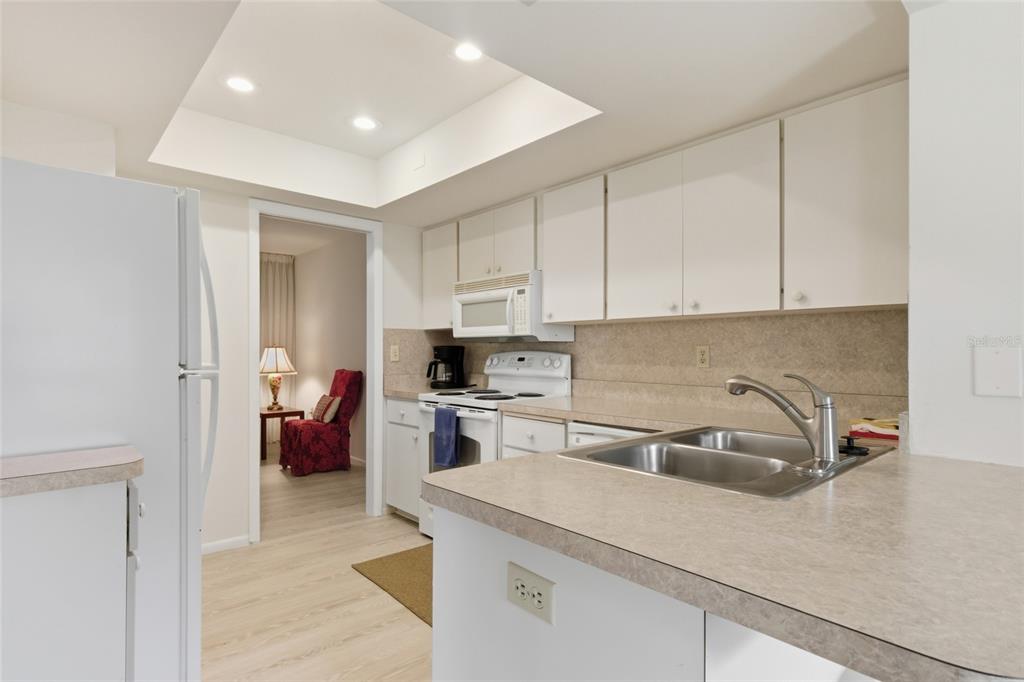 430 Botticelli Drive, Unit 430 Nokomis, FL 34275 - Photo 19 of 51