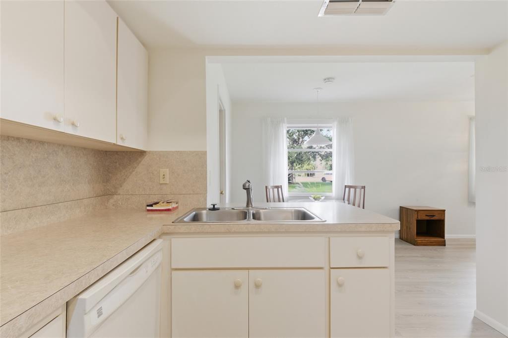 430 Botticelli Drive, Unit 430 Nokomis, FL 34275 - Photo 20 of 51