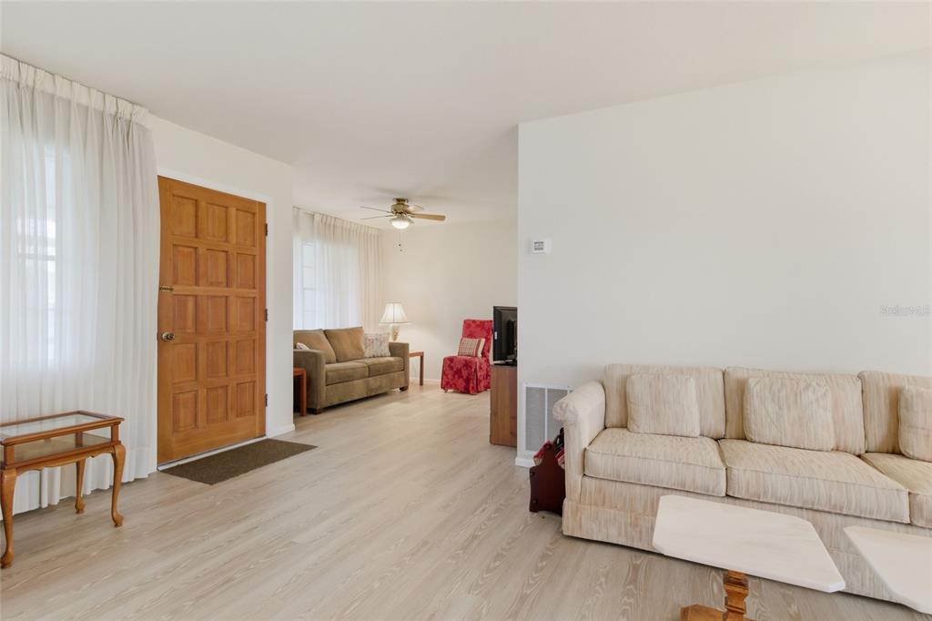 430 Botticelli Drive, Unit 430 Nokomis, FL 34275 - Photo 9 of 51