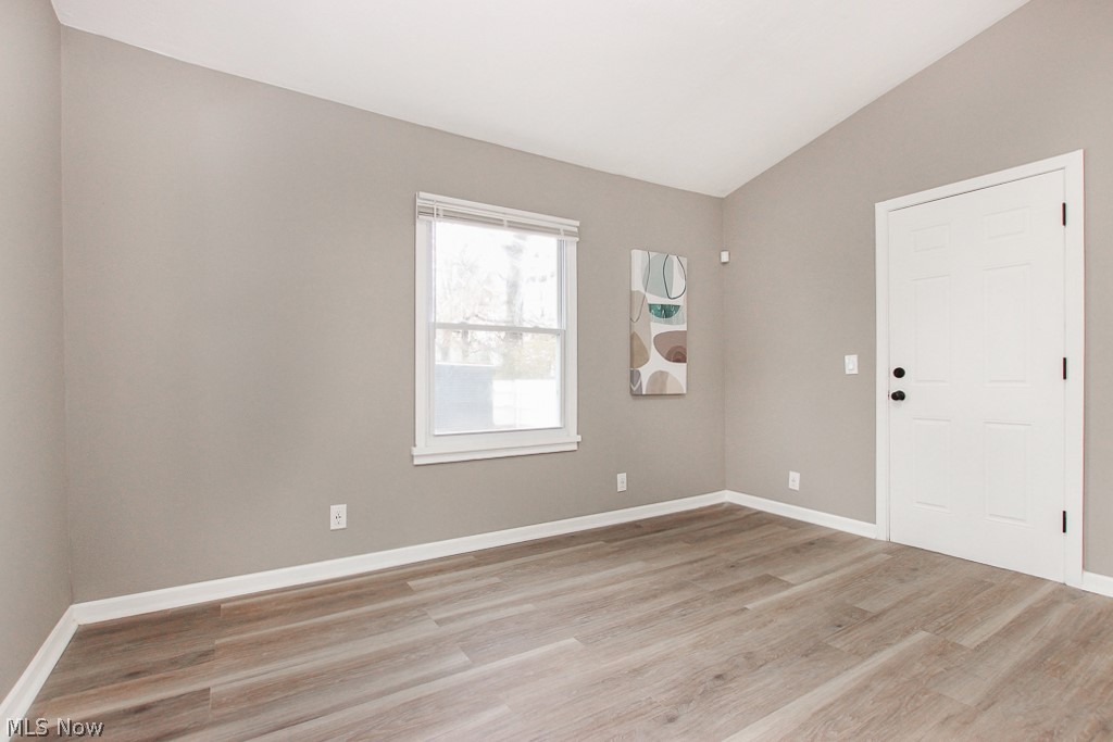 3731 Lowell Road Cleveland Heights, OH 44121 - Photo 11 of 35