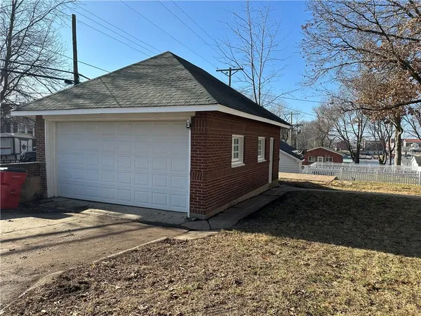 $355,000 | 1615 Main Street, Lexington, MO 64067