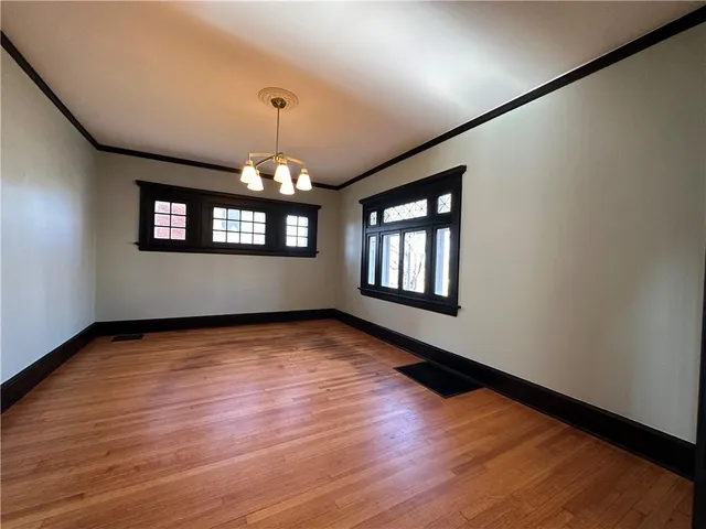 $355,000 | 1615 Main Street, Lexington, MO 64067