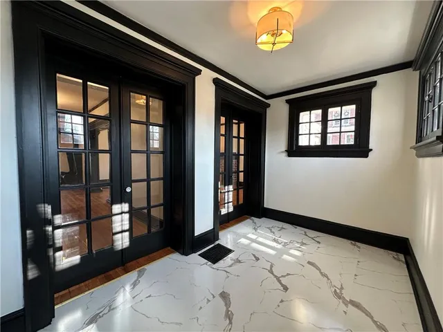 $355,000 | 1615 Main Street, Lexington, MO 64067