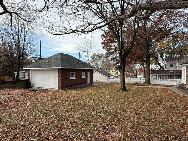 $355,000 | 1615 Main Street, Lexington, MO 64067