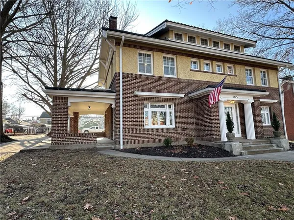 $355,000 | 1615 Main Street, Lexington, MO 64067