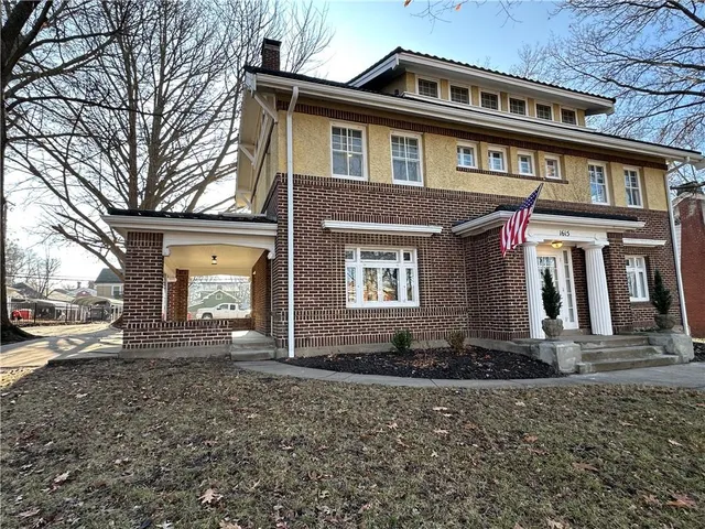 $355,000 | 1615 Main Street, Lexington, MO 64067