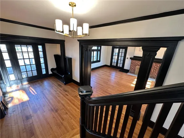 $355,000 | 1615 Main Street, Lexington, MO 64067