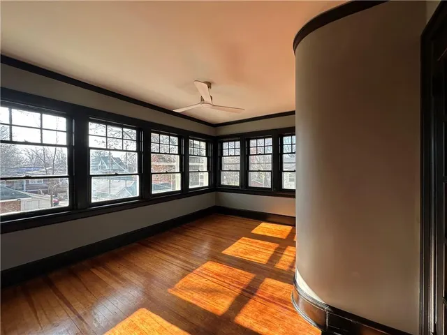 $355,000 | 1615 Main Street, Lexington, MO 64067