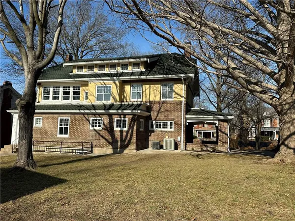 $355,000 | 1615 Main Street, Lexington, MO 64067