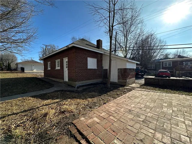 $355,000 | 1615 Main Street, Lexington, MO 64067