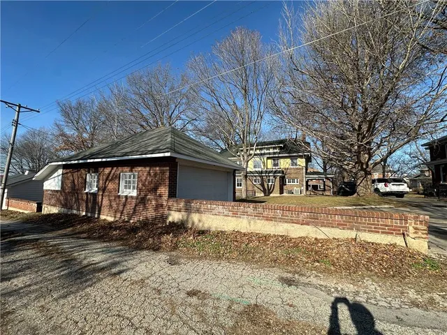 $355,000 | 1615 Main Street, Lexington, MO 64067