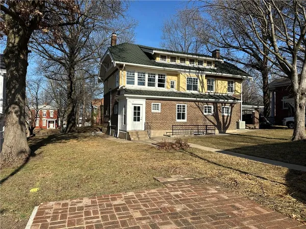 $355,000 | 1615 Main Street, Lexington, MO 64067